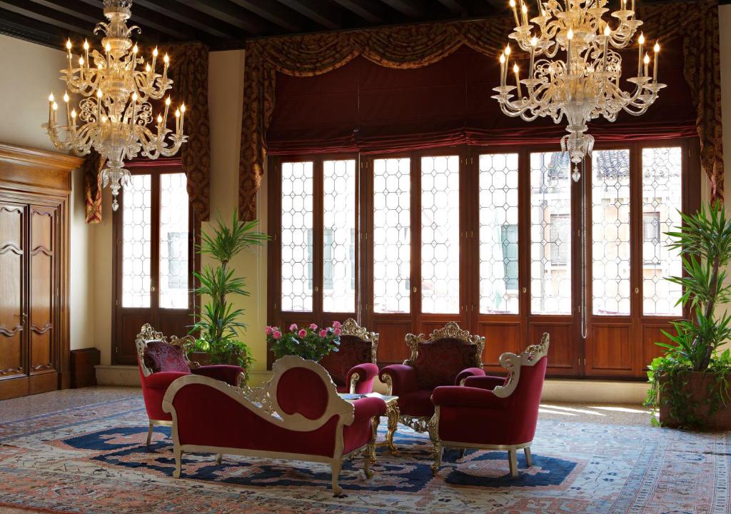 Posezení v ubytování Hotel Liassidi Palace