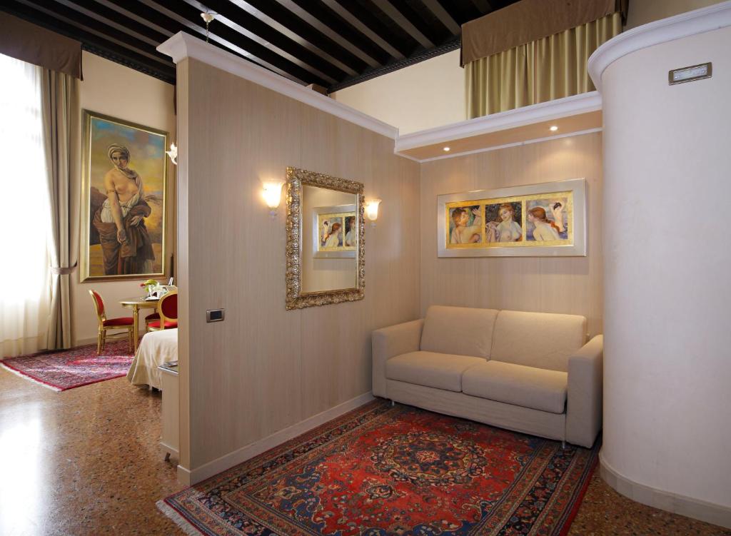 Posezení v ubytování Hotel Liassidi Palace