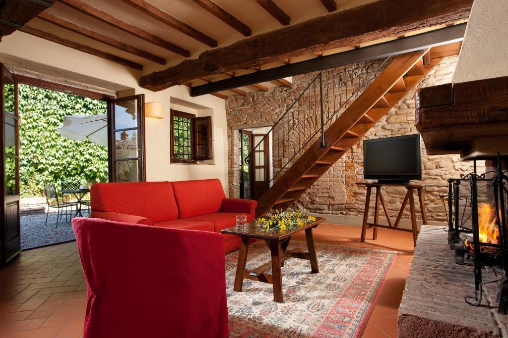 TV a/nebo společenská místnost v ubytování Monsignor Della Casa Country Resort & Spa
