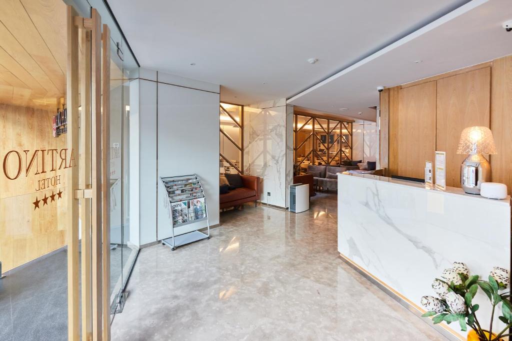 Artino Hotel Silom - Resim 14