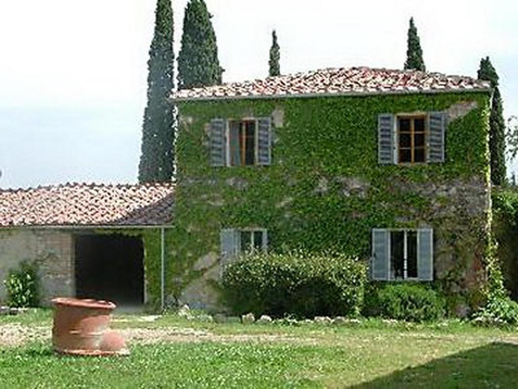 Ogród w obiekcie Castello di Grotti