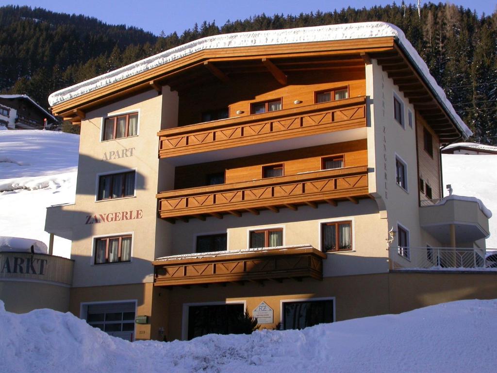 Výhľad na hory alebo výhľad na hory priamo z apartmánu