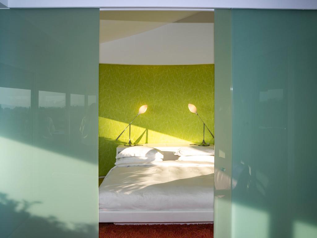 Semiramis - Resim 16