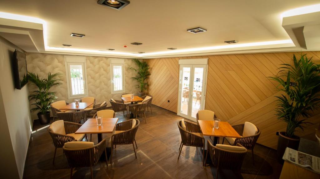 Posedenie v ubytovaní Hotel Diufain