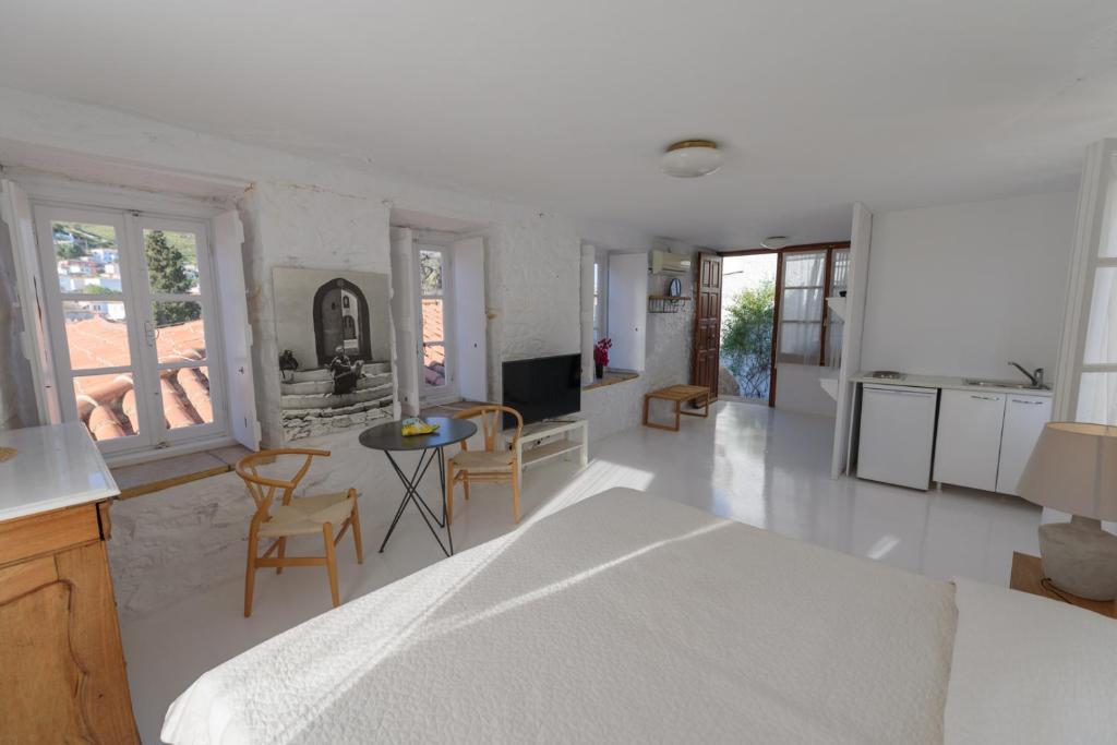 Μια τηλεόραση ή/και κέντρο ψυχαγωγίας στο VITA REAL ESTATE