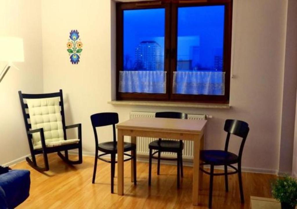 Posedenie v ubytovaní P&O Apartments Namyslowska