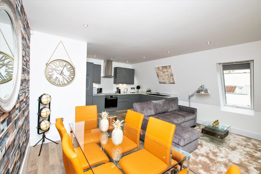 Rowan Tree - Your Apartment - Two-Bedroom Apartment