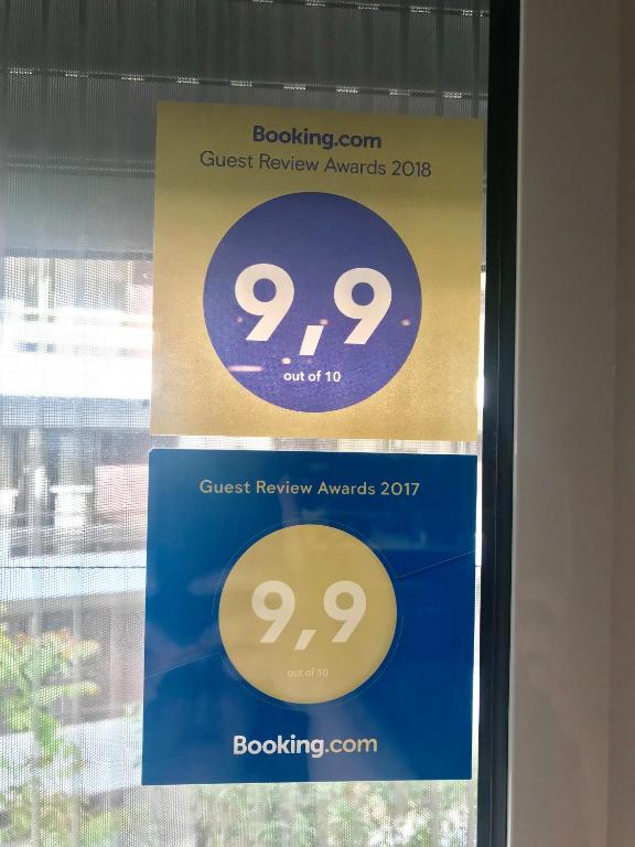 Certifikát, hodnocení, plakát nebo jiný dokument vystavený v ubytování Star Acropolis Apartment