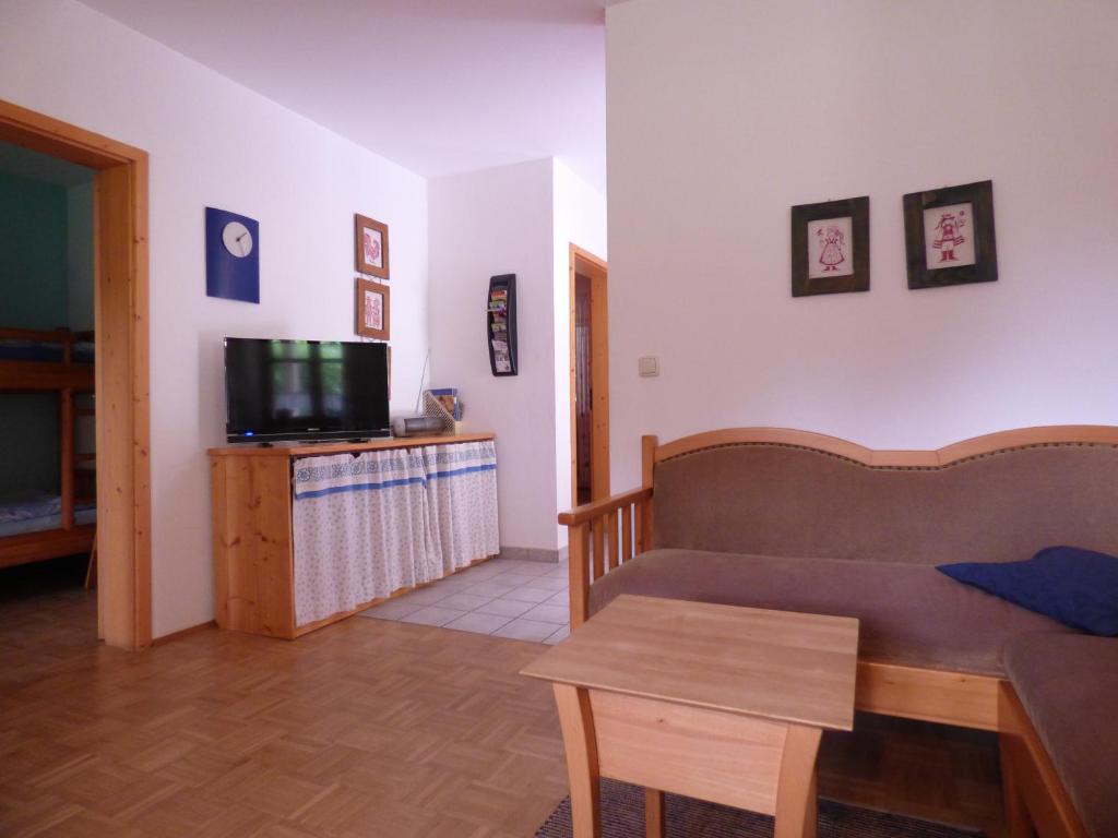 TV a/nebo společenská místnost v ubytování Balsnhof