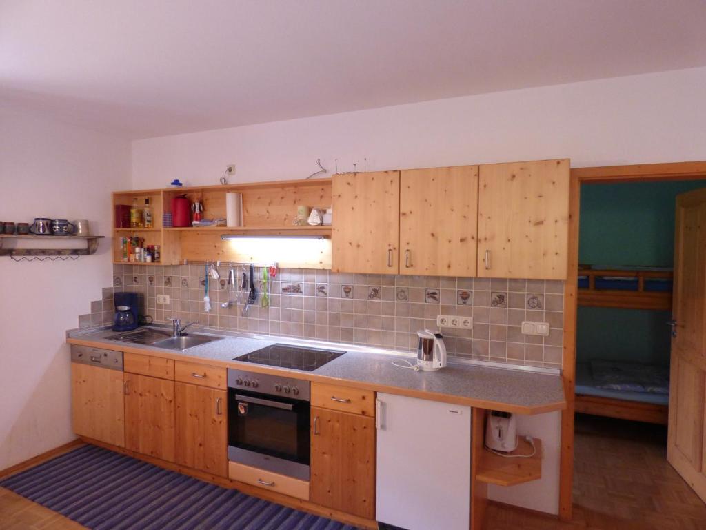 Kuchyň nebo kuchyňský kout v ubytování Balsnhof