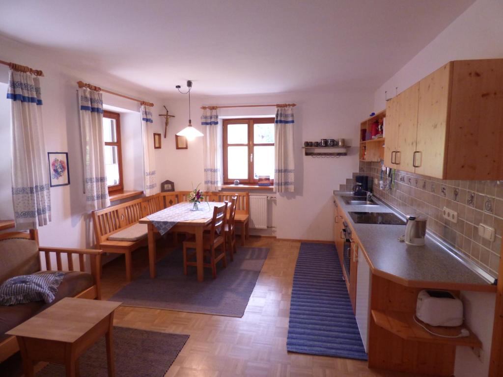 Kuchyň nebo kuchyňský kout v ubytování Balsnhof