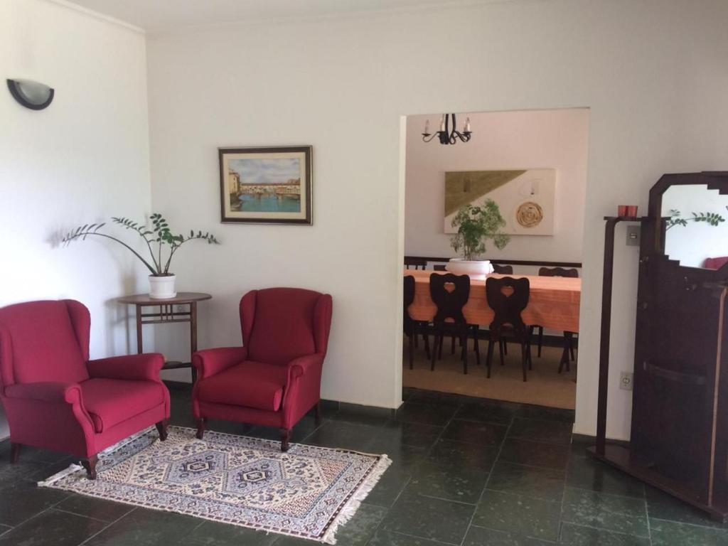  VV1150 Casa com piscina em Valinhos