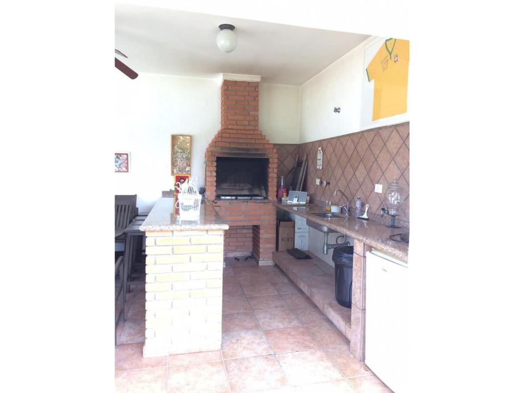  VV1150 Casa com piscina em Valinhos