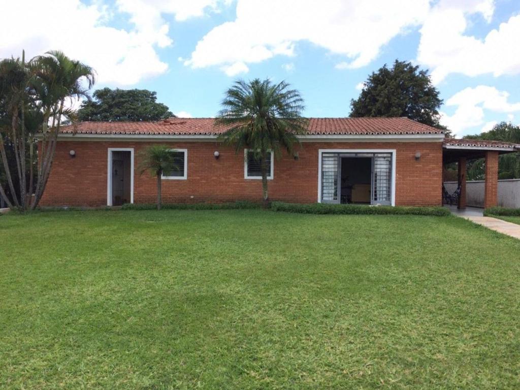  VV1150 Casa com piscina em Valinhos