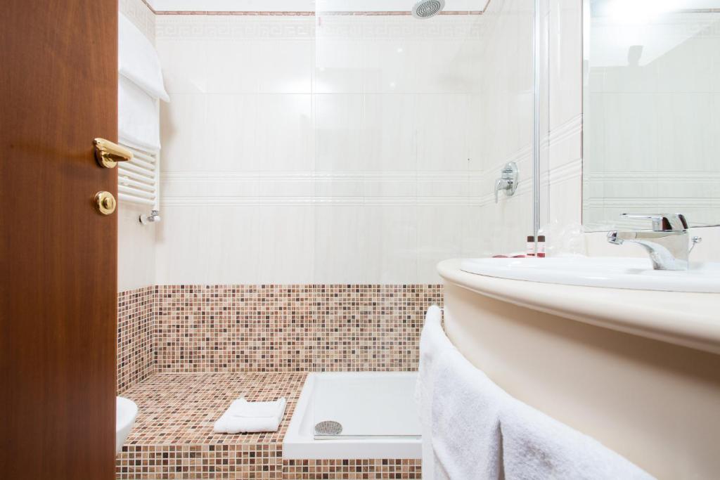 Hotel The Brand - Resim 23