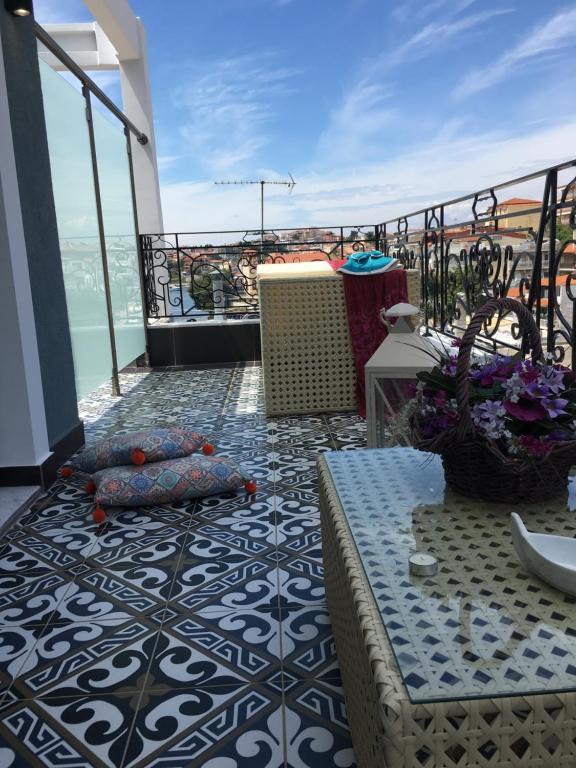 Pela Veranda Exquisite Suites - 8