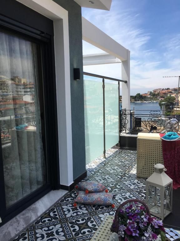 Pela Veranda Exquisite Suites - 5