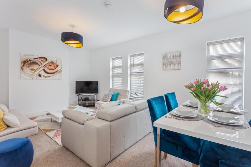 Manhattan Penthouse, Kettering (updated prices 2024)