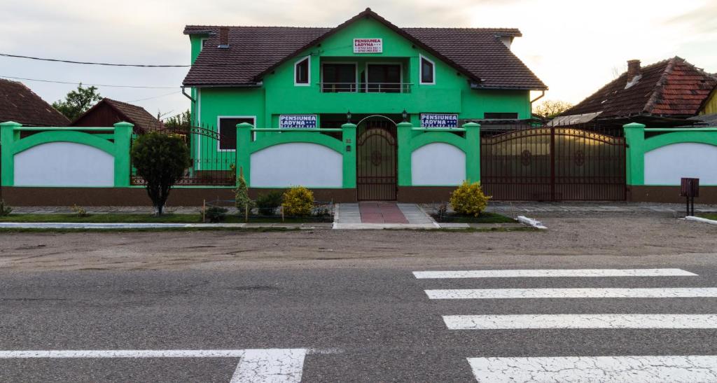 Pension Ladyna - Housity
