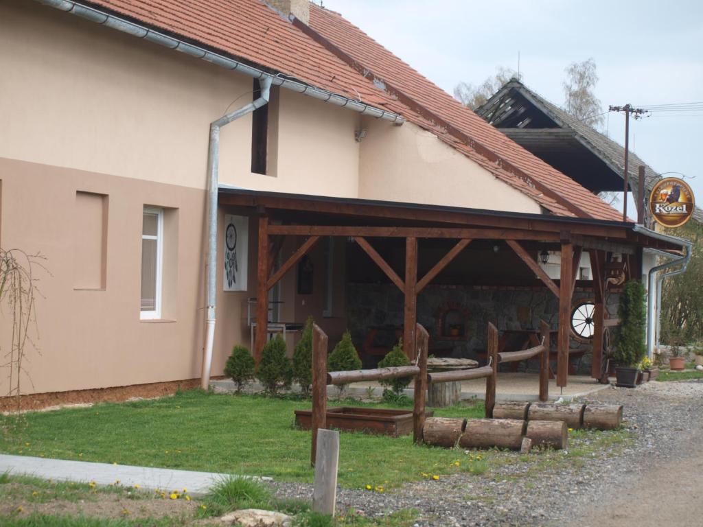Budova, kde se aparthotel nachází