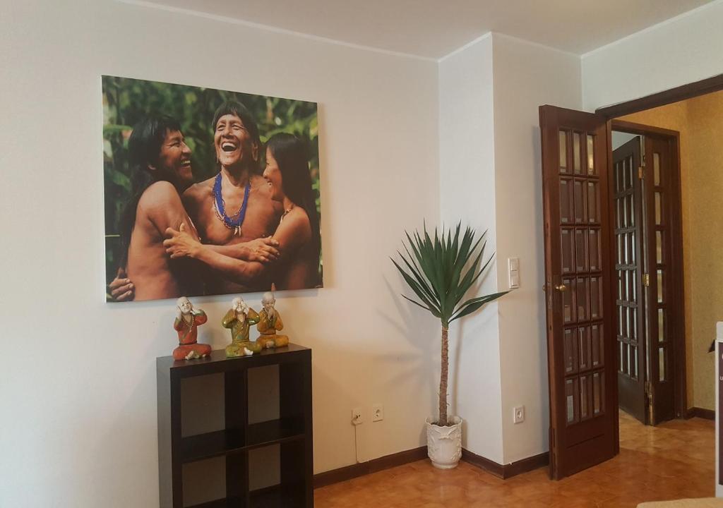A television and/or entertainment center at Amazonia Tribos Guest House