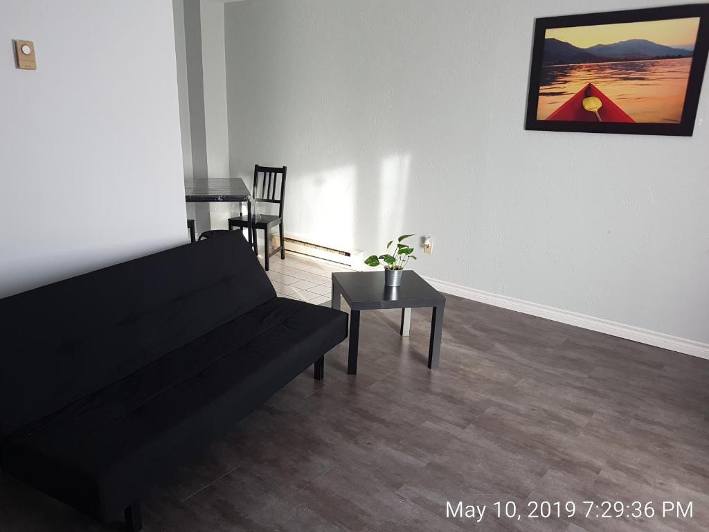 EXECUTIVE SUITES