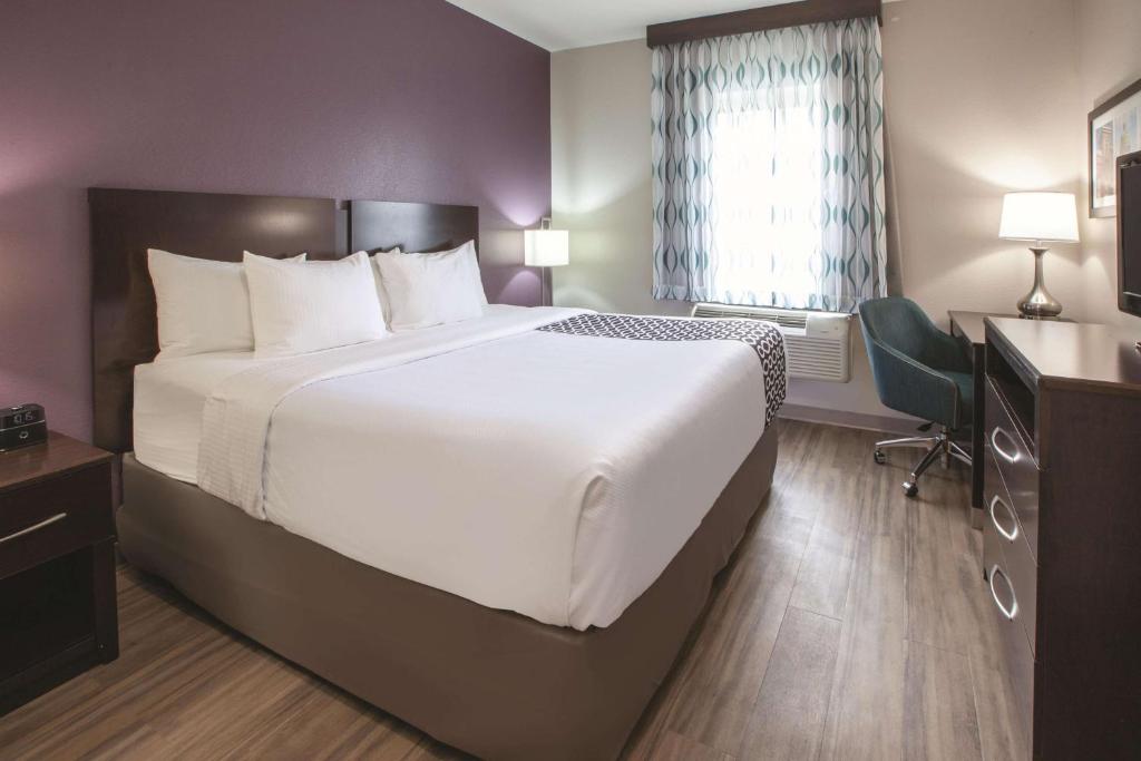 La Quinta by Wyndham New Cumberland - Harrisburg - King Room - Non-Smoking