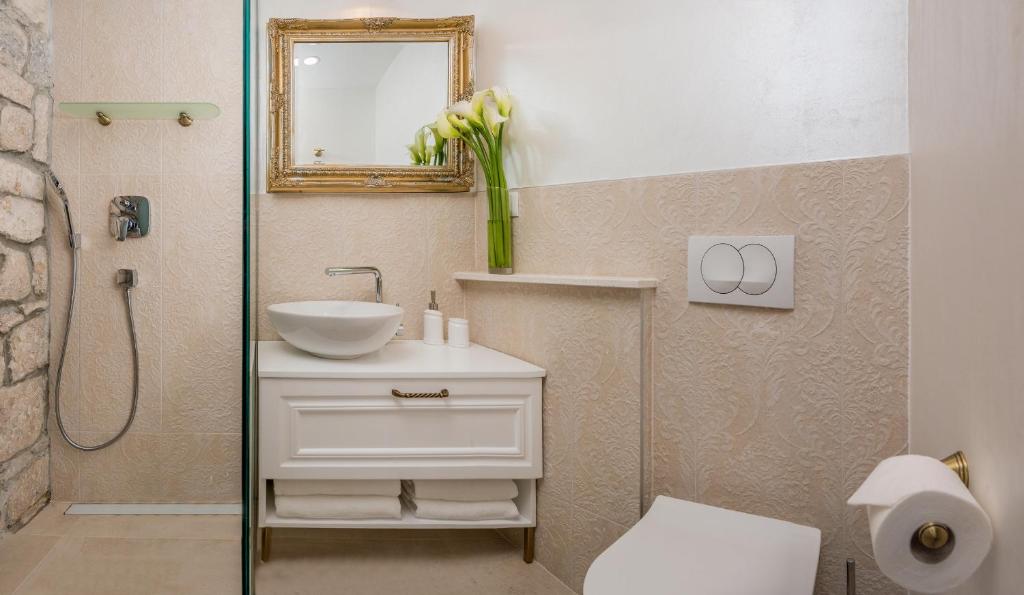Kúpeľňa v ubytovaní Jupiter Lux Rooms