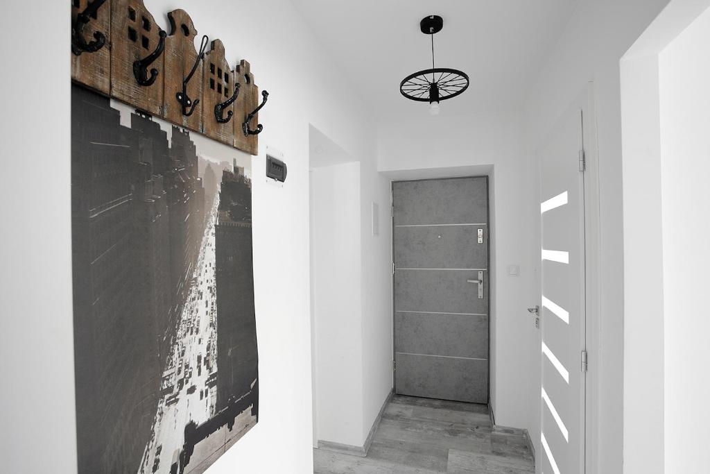 Red Bike Apart's - 8