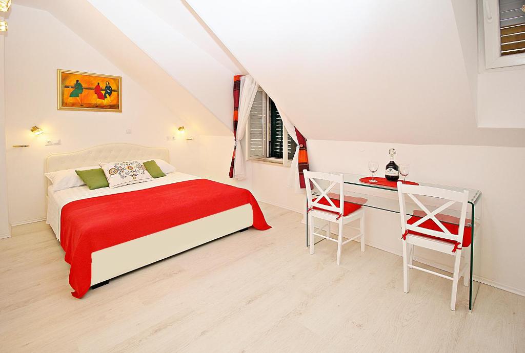 Angelus Apartments - 4