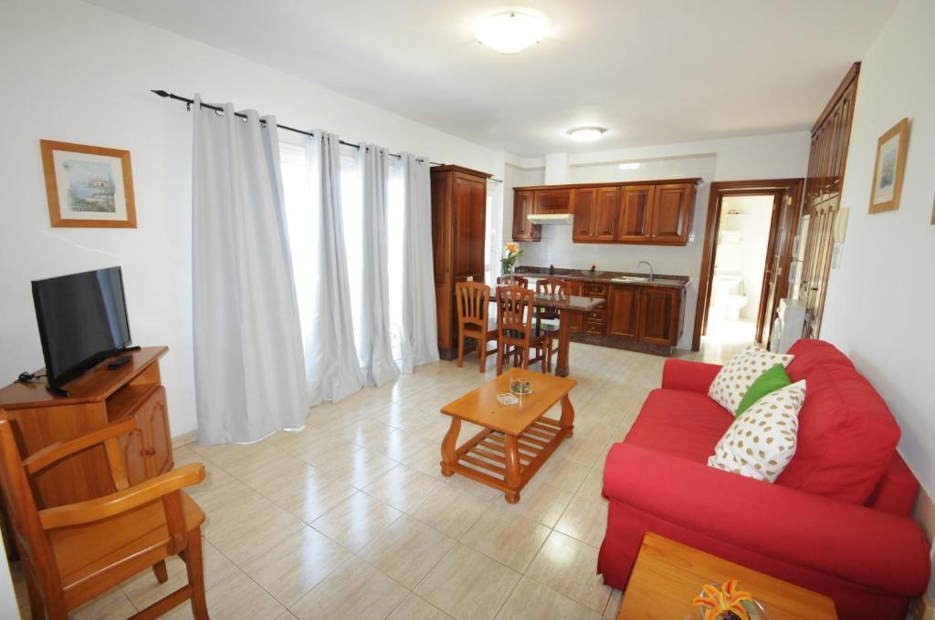 Apartamentos Edalmar - 一居室公寓，可欣赏海景和山景