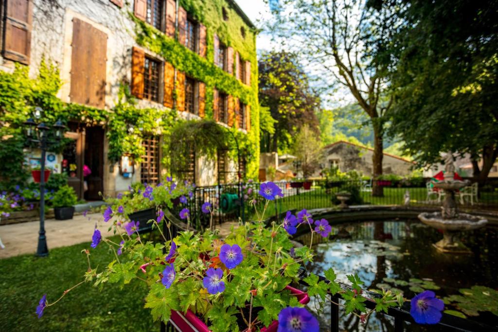 Zahrada ubytování Logis Hostellerie Du Grand Duc hôtel restaurant