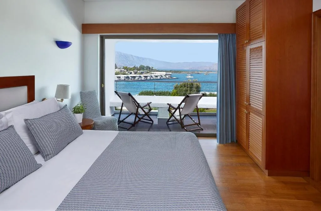 Deluxe Hotel / Bungalow Suite Sea View