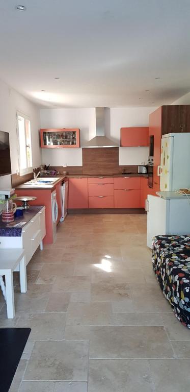 Kuchyň nebo kuchyňský kout v ubytování Villa Eden Vert