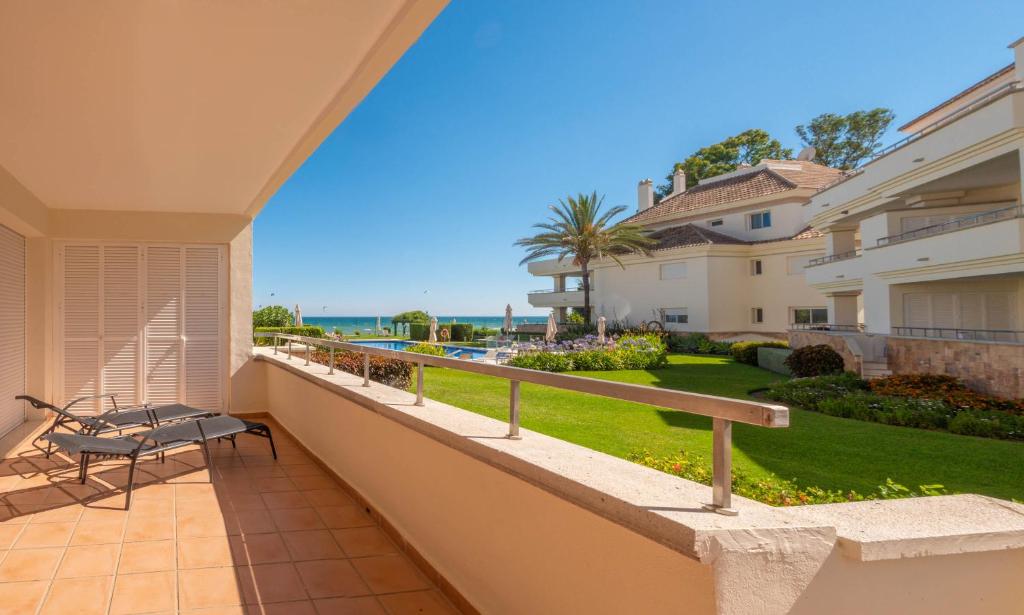 Apt 212 Heaven Beach Apartments, Guadalmansa Playa, Estepona ...