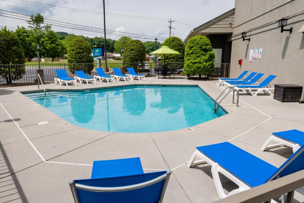 Twin Mountain Inn & Suites photo