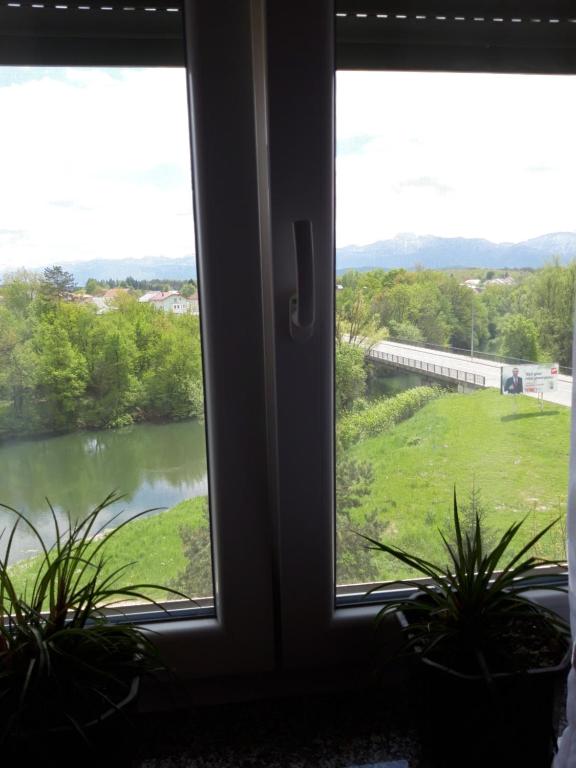 River View Apartment Gospic - 18