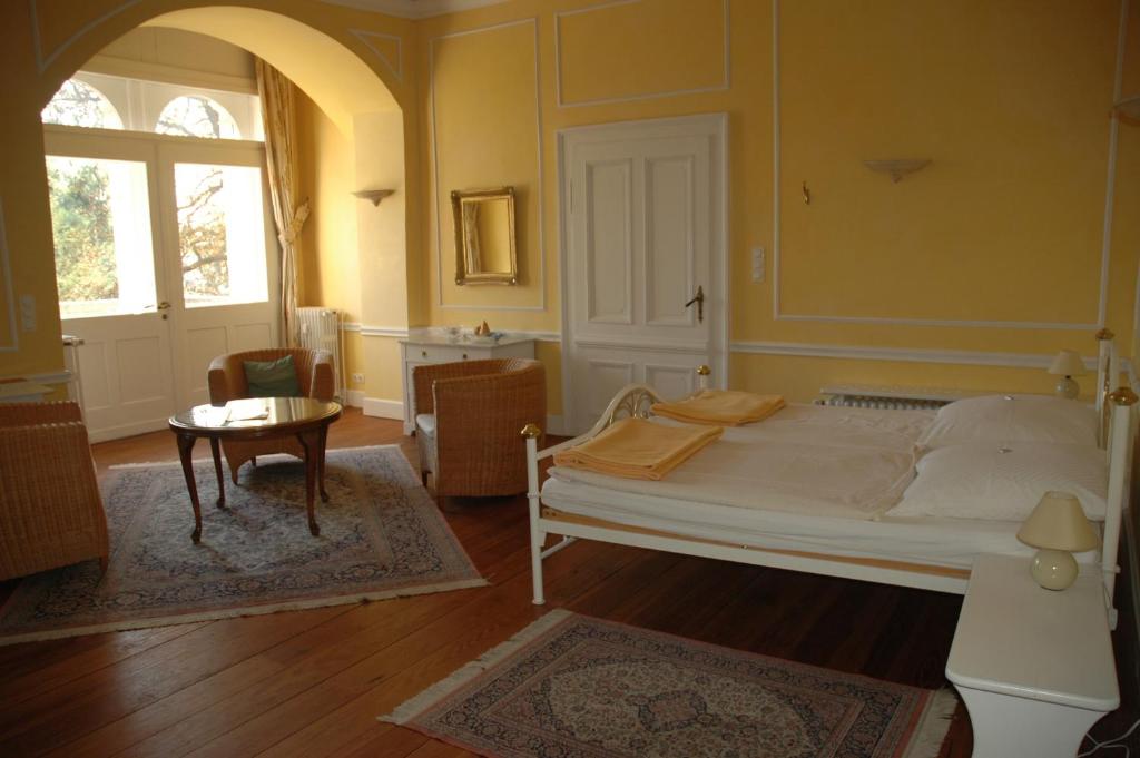 Schloss Herberge Hohenerxleben - Suite With Balcony