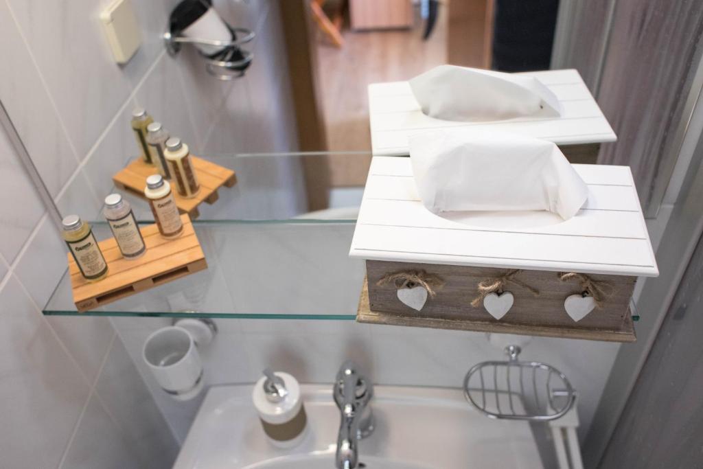 A bathroom at Gästehaus Reicher