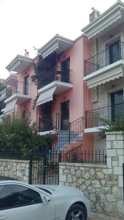 The building in which the holiday home is located