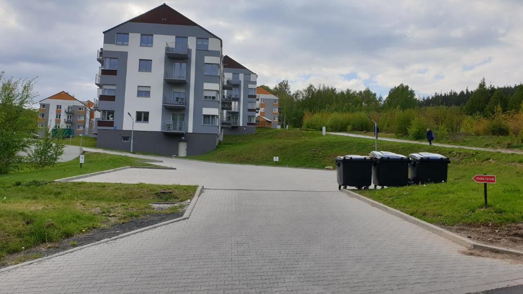 Budynek, w którym mieści się apartament