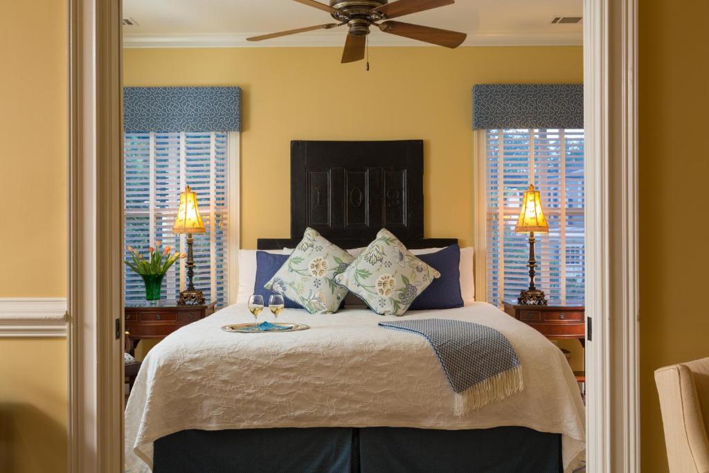 The Inn on West Liberty - Deluxe King Suite - Pet Friendly