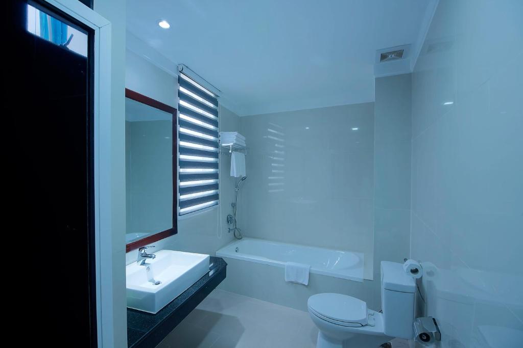 Starry Angkor Hotel - Deluxe Triple Room