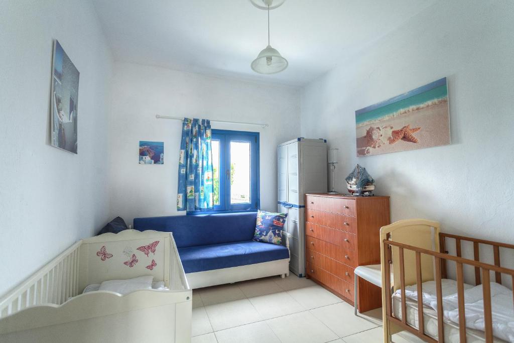Posteľ alebo postele v izbe v ubytovaní Navy Greece Villa with swimming pool & sea view