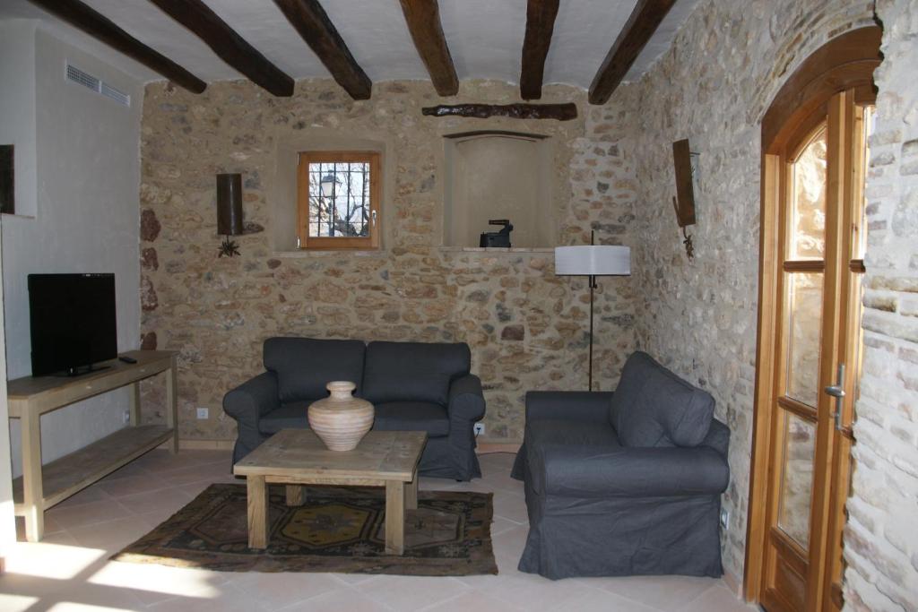 TV a/nebo společenská místnost v ubytování Hotel Rural Cal Torner Adults Only