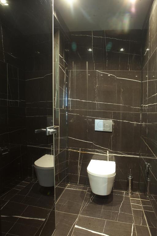 A bathroom at Madison