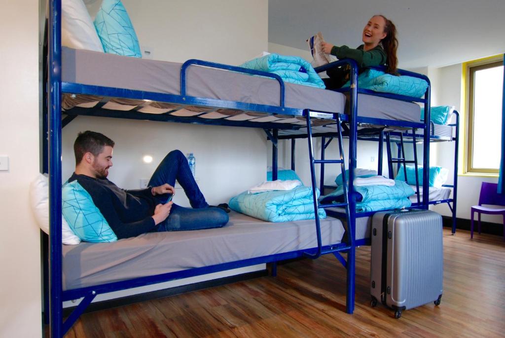 Palanda nebo palandy na pokoji v ubytování Flinders Backpackers