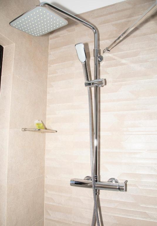 Hotel Mercedes - Double Room With Private Bathroom