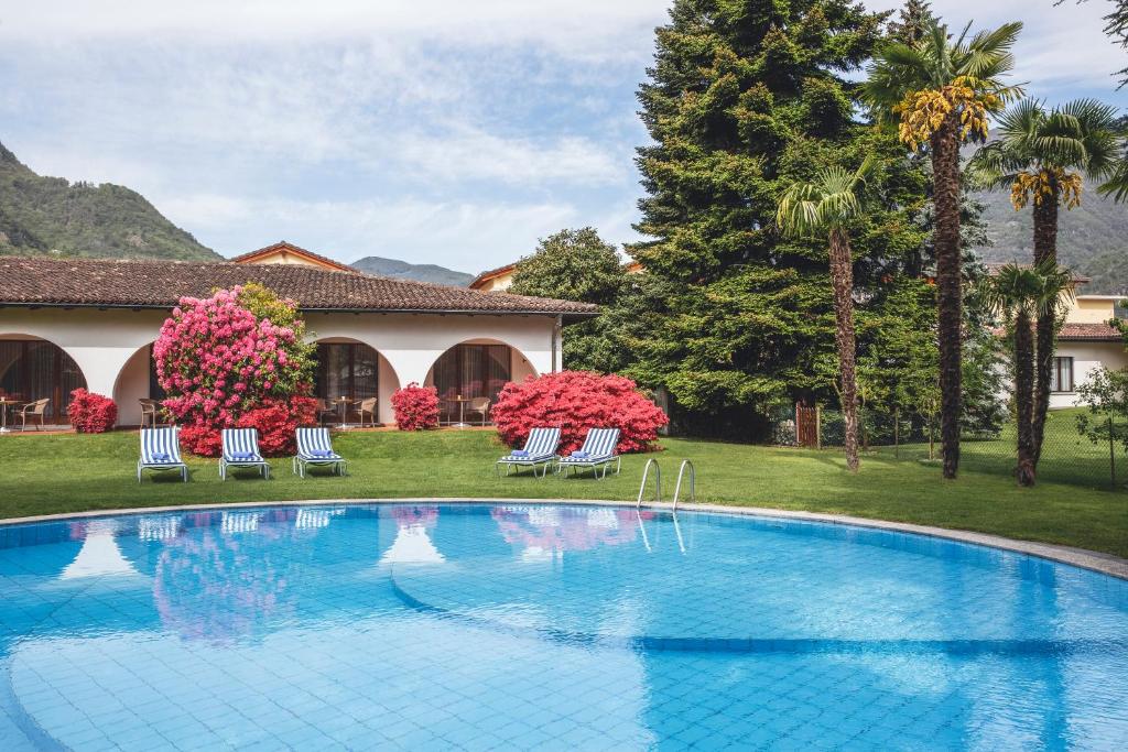 The swimming pool at or close to Garni Elena