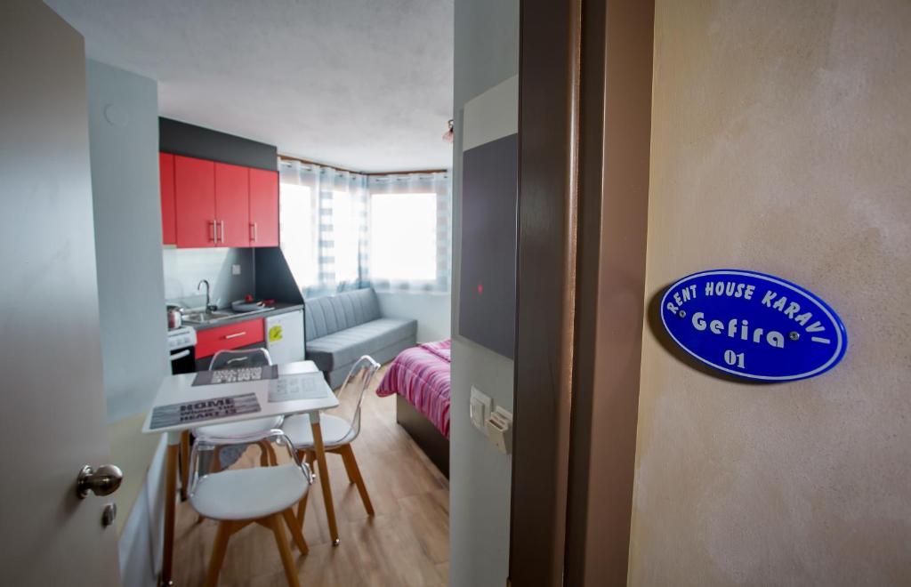 Rent House Karavi - 2